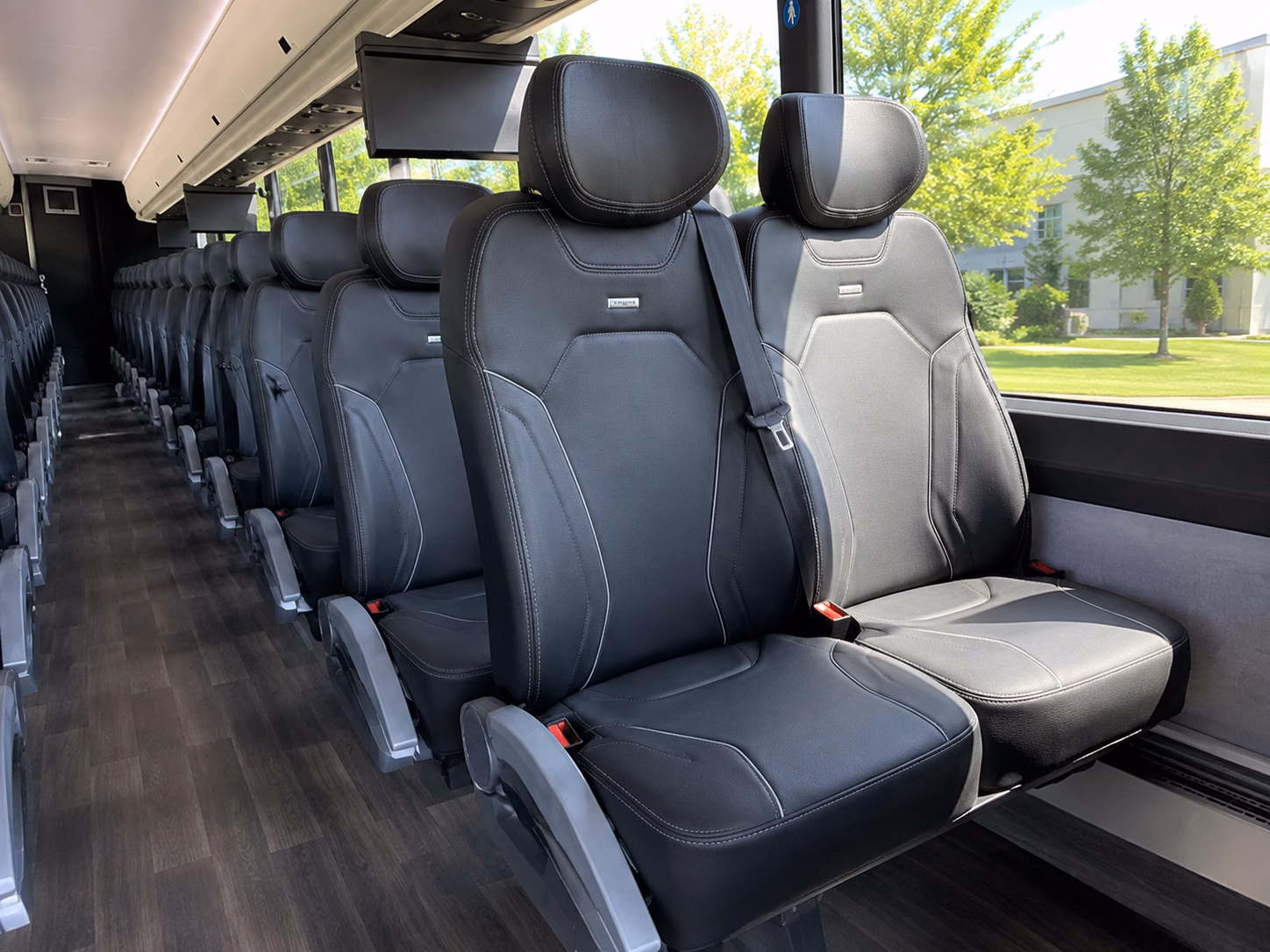 compare group transportation in kennewick in one search